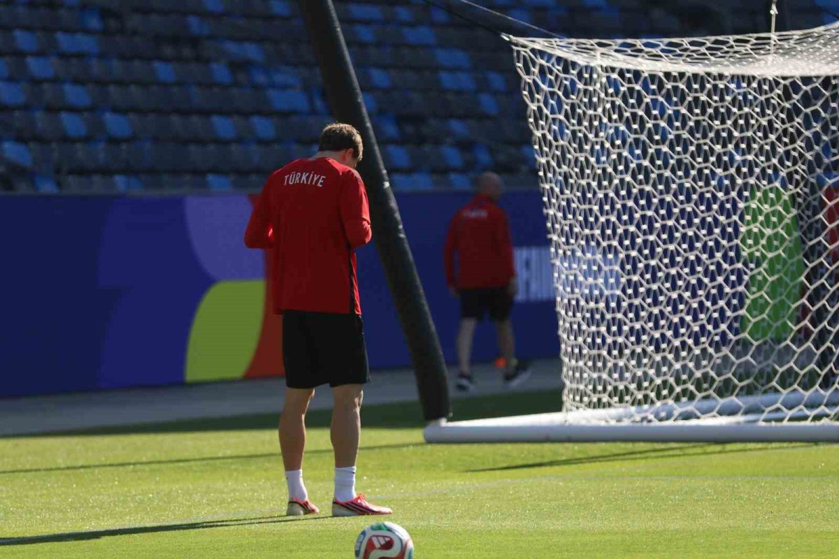 A Milli Futbol Takımı, ABD maçı hazırlıklarını tamamladı