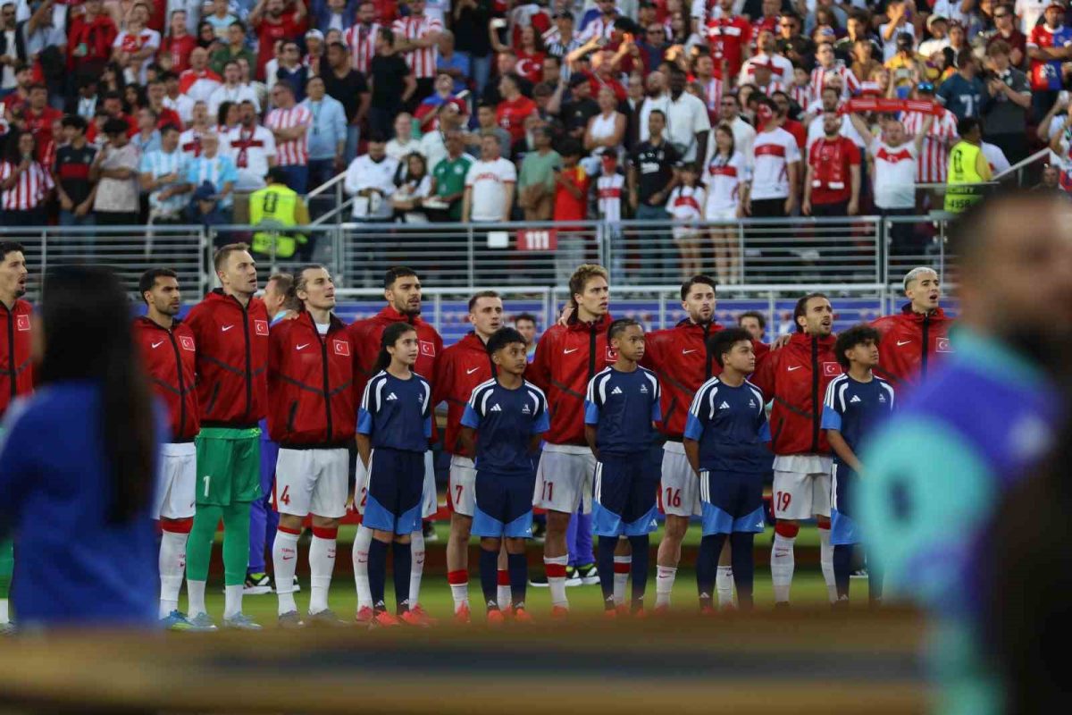 A Milli Takım'da Paraguay Karşısında 3 Değişiklik - Foto 2