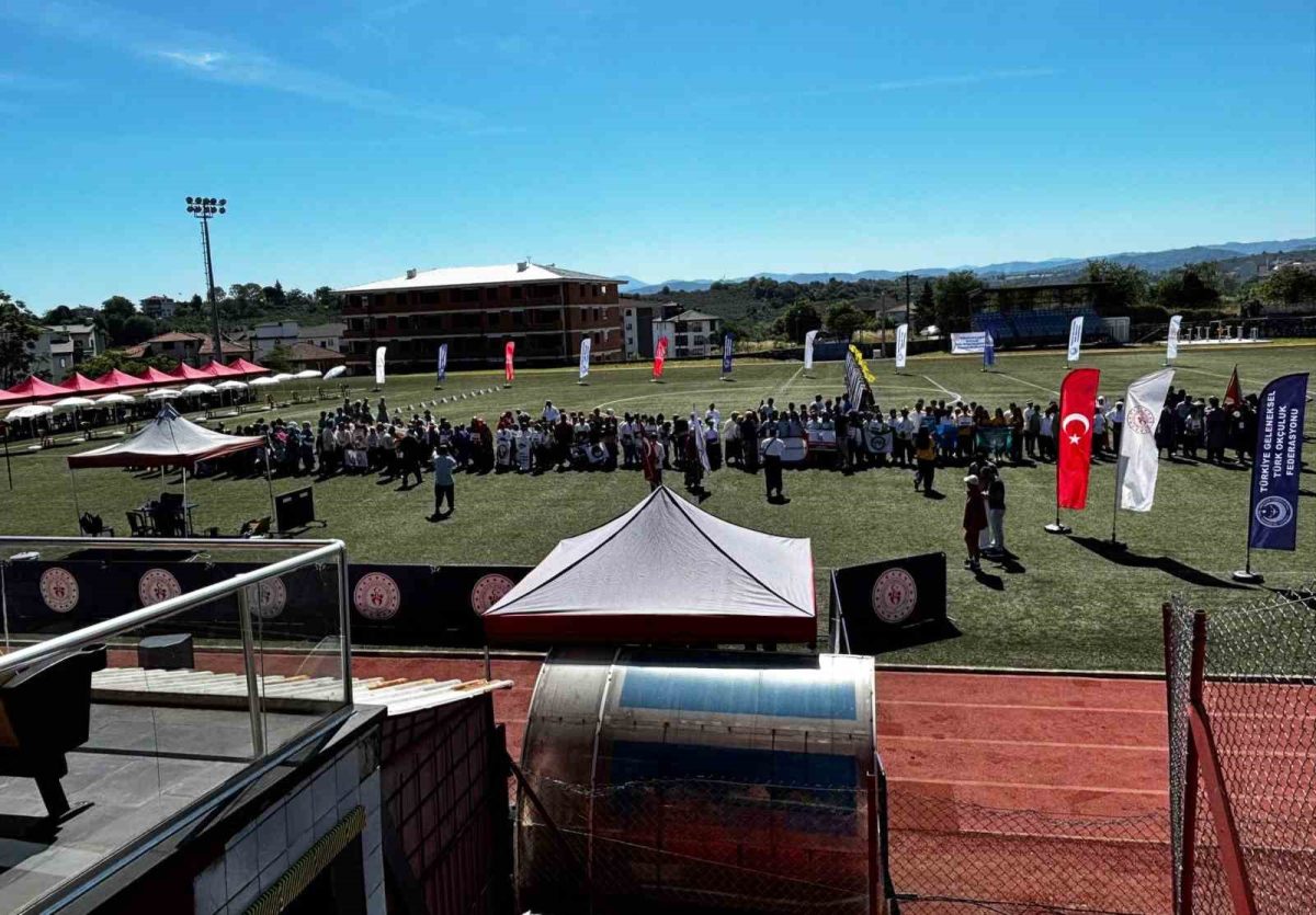 Akçakoca'da Geleneksel Türk Okçuluğu Şampiyonası Başladı - Foto 4