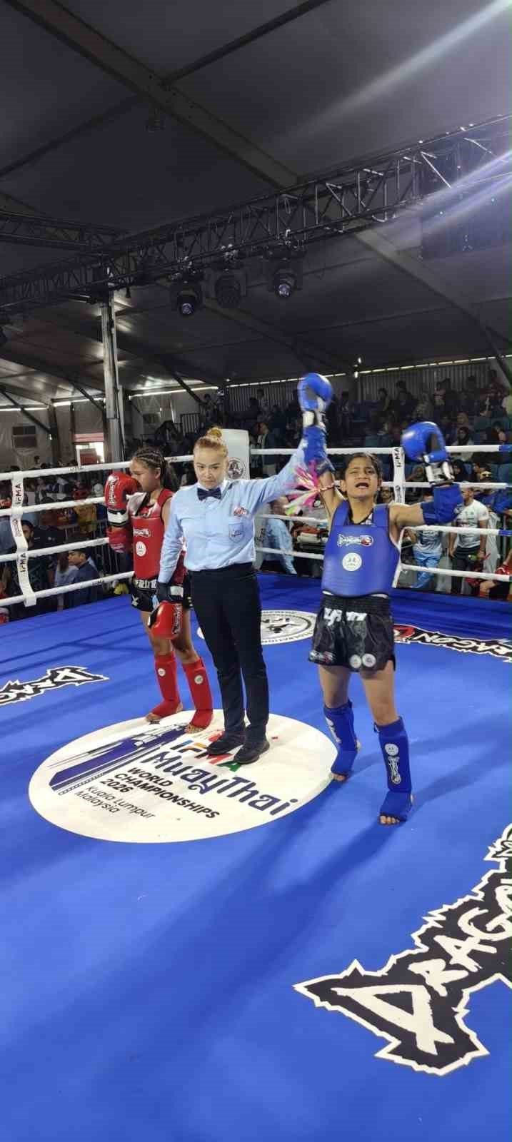Ayşegül Açık Muay Thai'de Dünya Şampiyonu Oldu