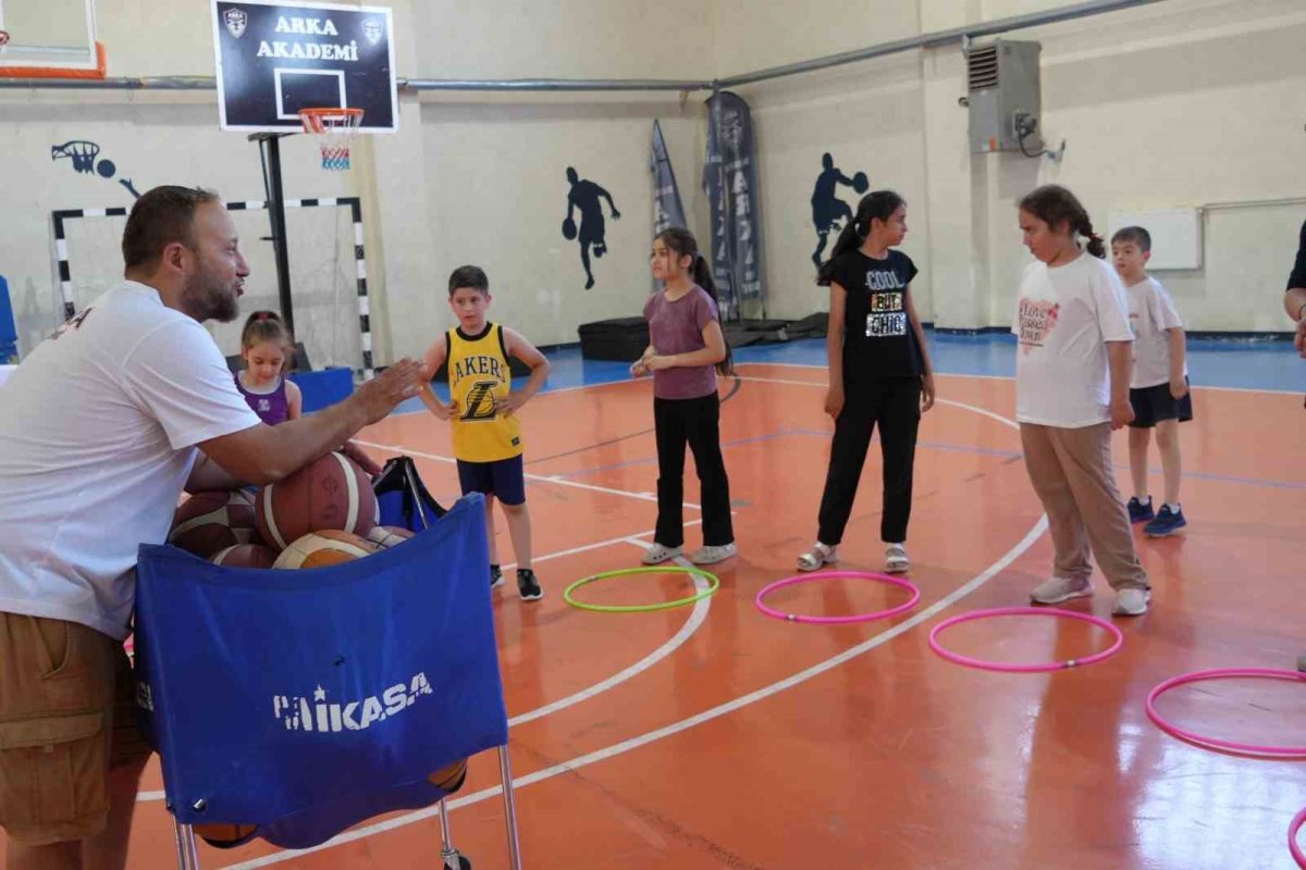 Balıkesir'de Özel Çocuklar Basketbolla Eğlendi - Foto 3
