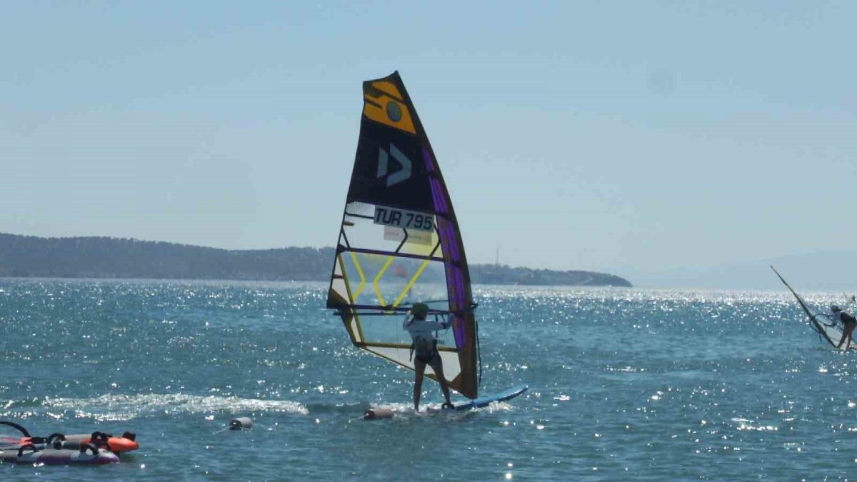 Balıkesir'de Windsurf Ligi Coşkusu Başladı