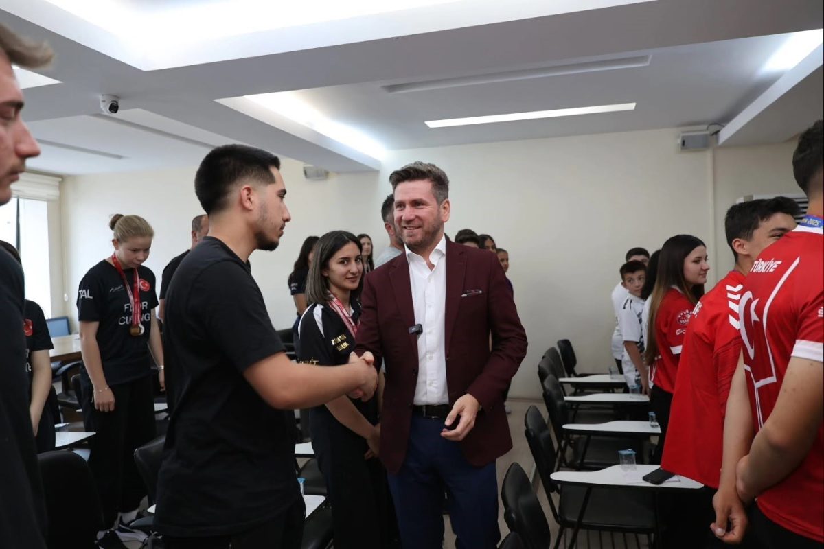 Başkan Kadir Tatık, Tavaslı Şampiyon Sporcuları Ağırladı