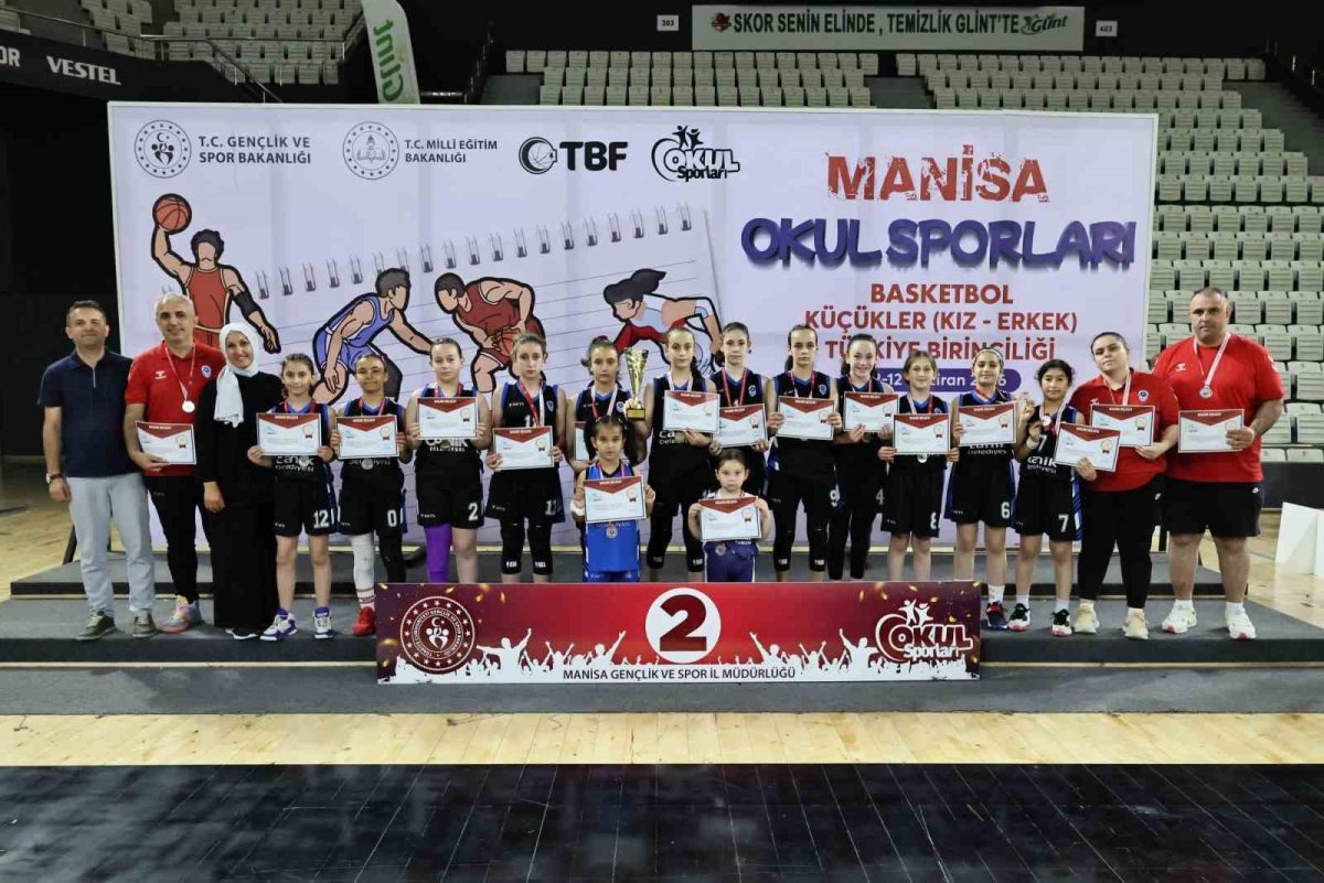 Basketbolun geleceği Manisa’da parladı - Foto 4
