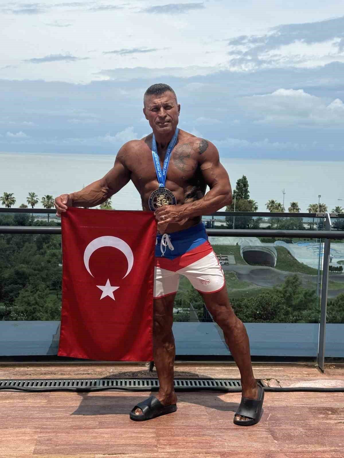 Bolu İl Emniyet Müdür Yardımcısı Türker Uygur, Dünya şampiyonu oldu