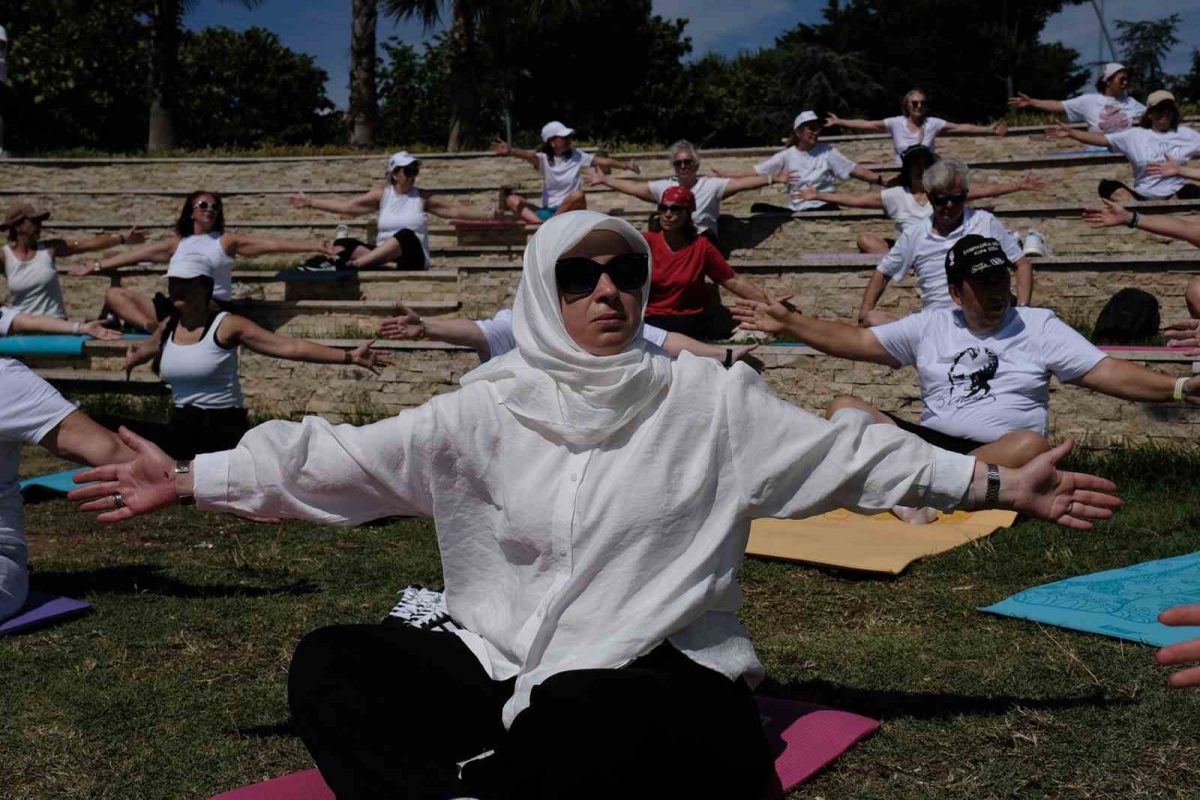 Büyükçekmece'de Dünya Yoga Günü Coşkusu - Foto 3