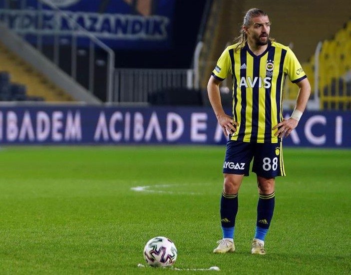 Caner Erkin Profesyonel Futbol Kariyerini Noktaladı