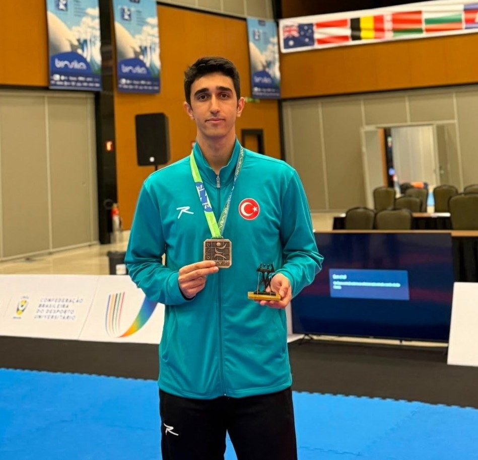 Denizlili Batuhan karate dünya üçüncüsü oldu