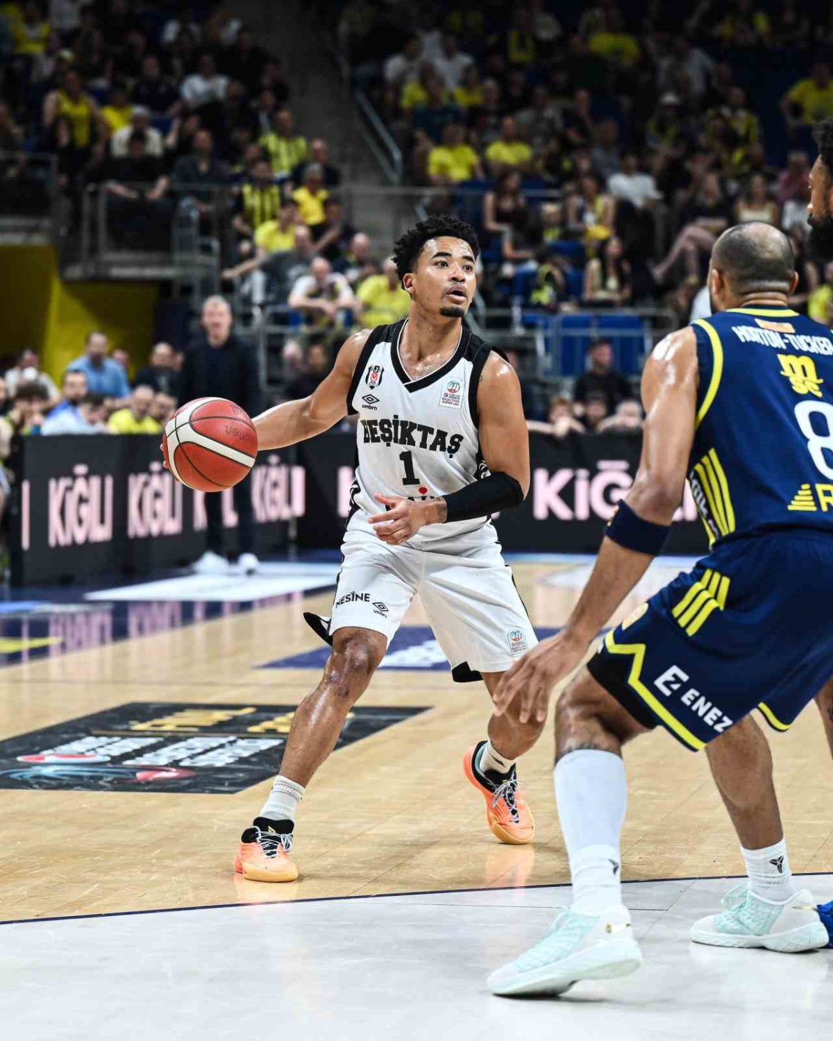 Fenerbahçe, Beşiktaş karşısında seriyi 1-1’e getirdi - Foto 6