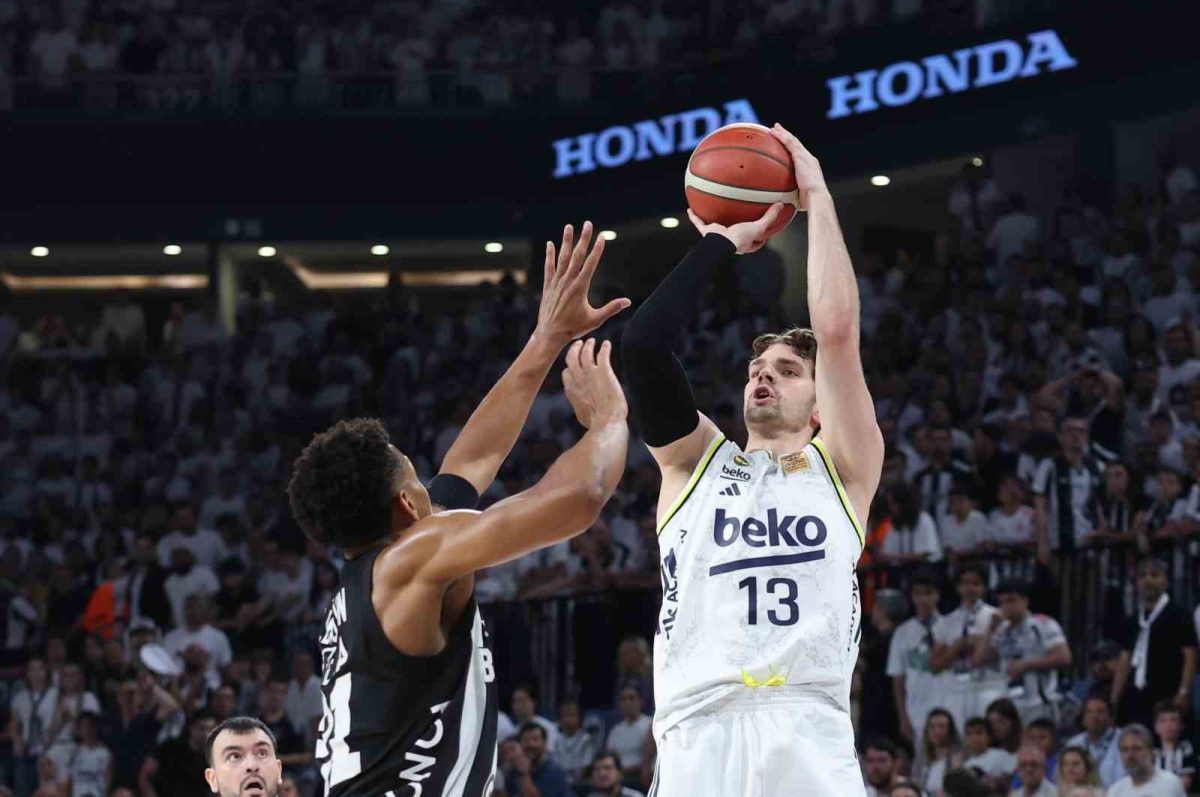 Fenerbahçe Beşiktaş'ı Deplasmanda Yendi, Seride 2-1 Öne Geçti - Foto 2
