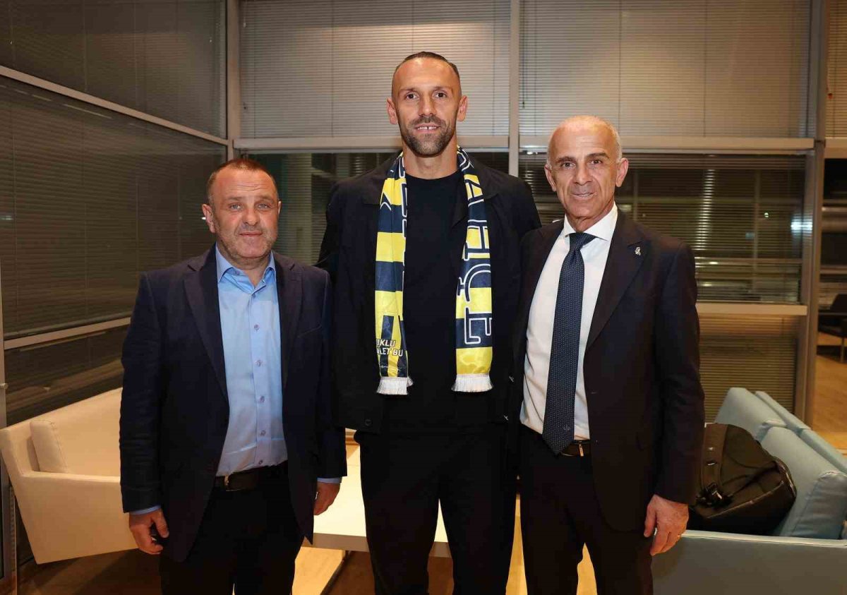 Fenerbahçe'nin Yeni Transferi Vedat Muriqi İstanbul'da - Foto 2