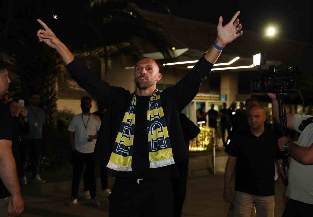 Fenerbahçe'nin Yeni Transferi Vedat Muriqi İstanbul'da - Foto 3