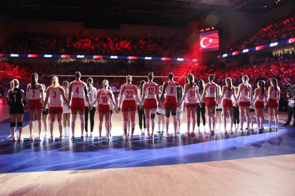 Filenin Sultanları Çin'i Devirdi: 3-2 - Foto 2