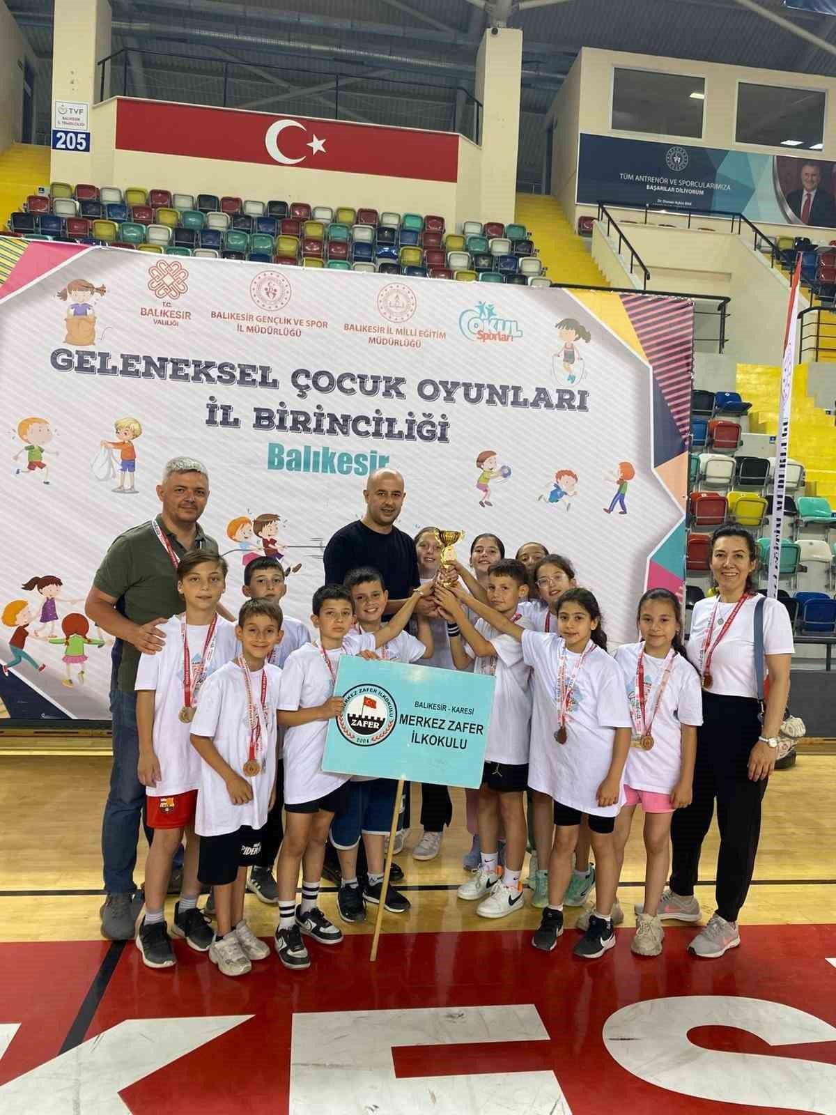 Geleneksel çocuk oyunları şenliği büyük coşkuyla tamamlandı - Foto 7