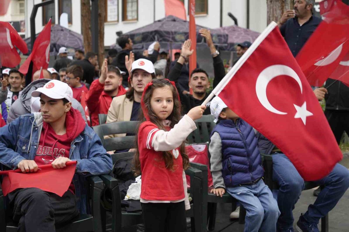 Gümüşhane’de milli heyecan sabahın erken saatlerinde başladı - Foto 2