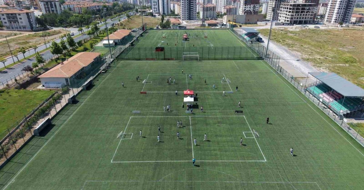 Kayseri'de 5x5 Futbol Gençlik Kupası Başladı - Foto 2