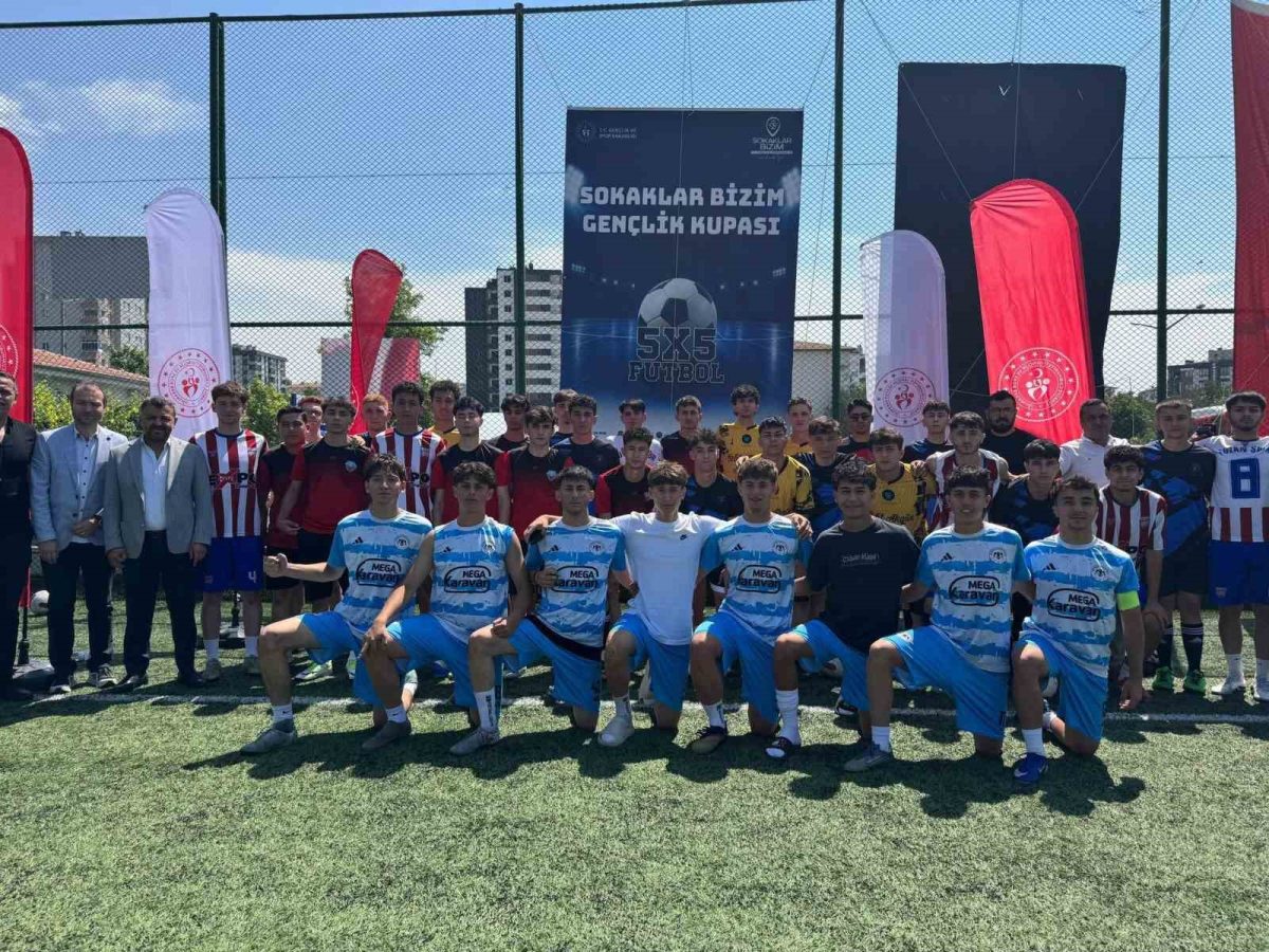 Kayseri'de 5x5 Futbol Gençlik Kupası Başladı - Foto 3