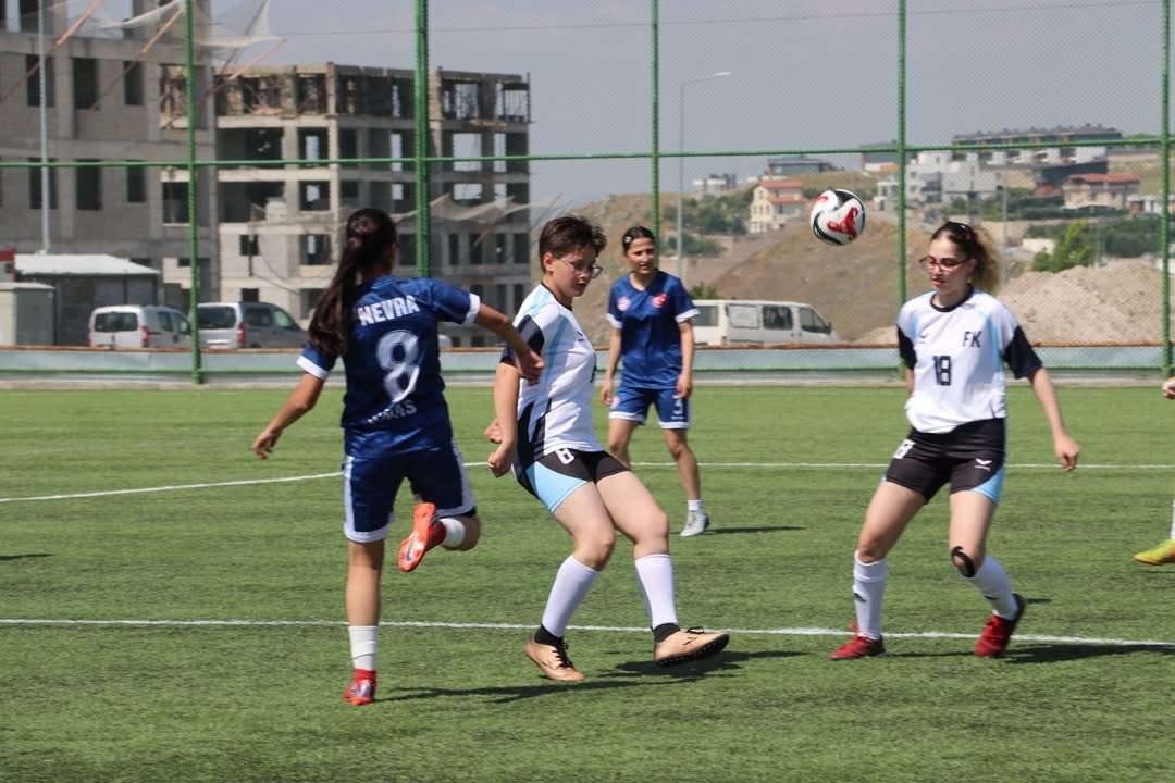 Kayseri'de 5x5 Futbol Gençlik Kupası Başladı - Foto 4
