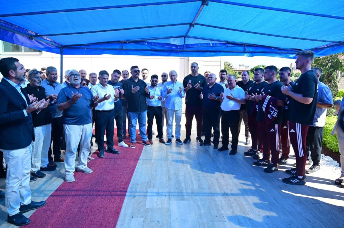 Kepez'in Pehlivanları Kırkpınar'a Dualarla Uğurlandı