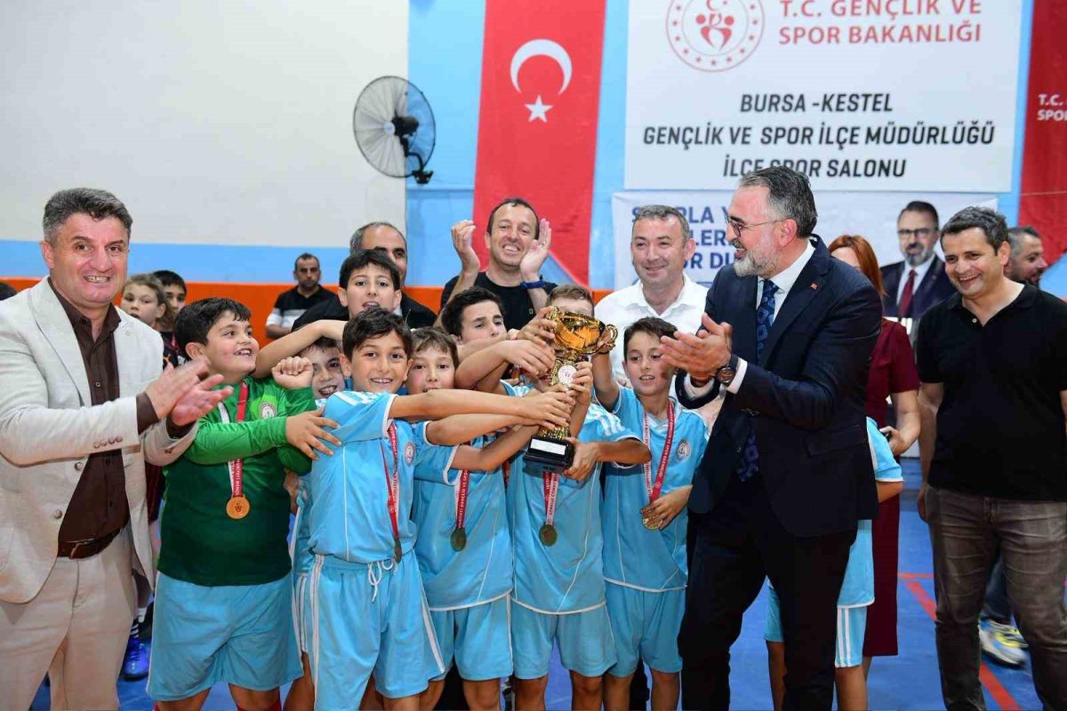 Kestel Belediyesi'nden Genç Sporculara Çifte Destek - Foto 3