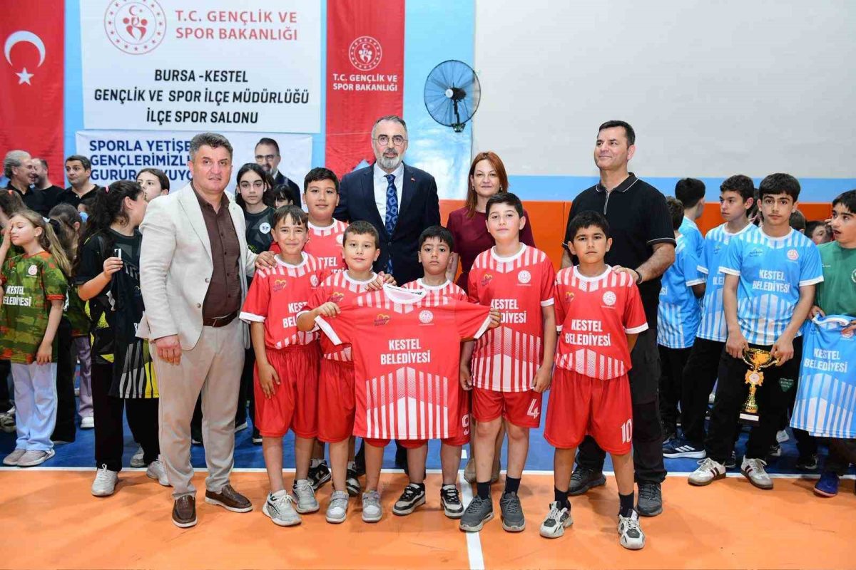 Kestel Belediyesi'nden Genç Sporculara Çifte Destek - Foto 4