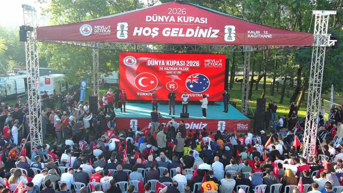 Kâğıthane’de Dünya Kupası heyecanı dev ekranlarda yaşandı - Foto 5