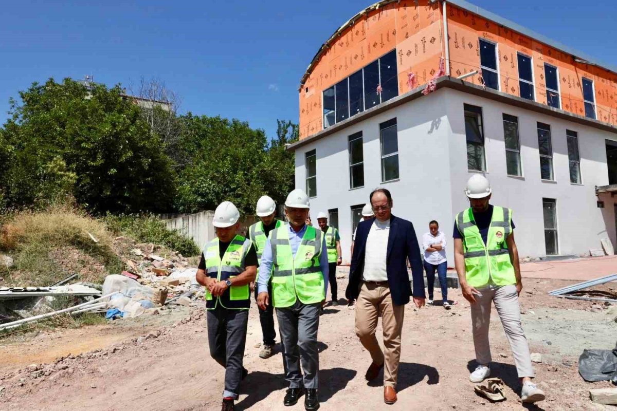 Körfez Çamlıtepe Spor Kompleksi İnşaatı Sürüyor - Foto 3