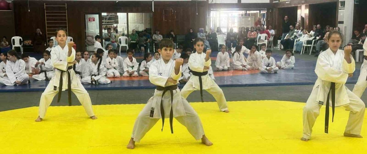 Körfez'de 45 Karateci Bir Üst Kuşağa Terfi Etti - Foto 3