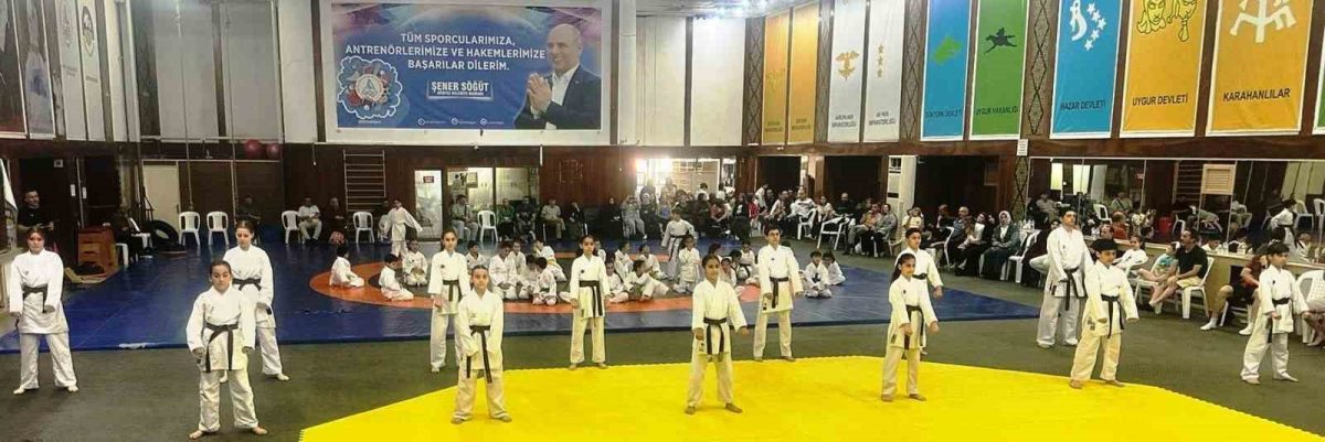 Körfez'de 45 Karateci Bir Üst Kuşağa Terfi Etti - Foto 4
