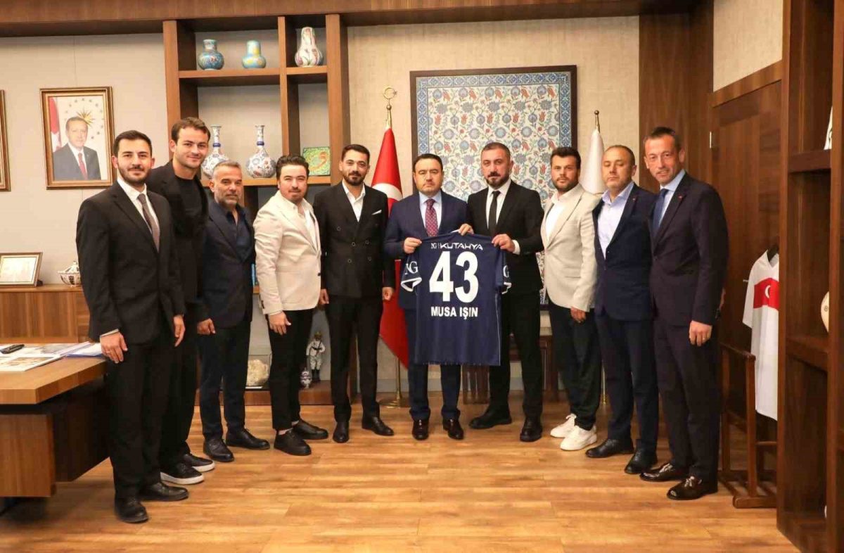 Kütahyaspor Heyeti, Vali Musa Işın ve Belediye Başkanı Eyüp Kahveci ile görüştü