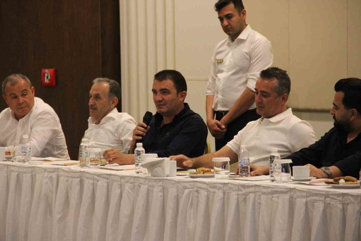 Muğlaspor Yönetimi İlk Toplantısını Yaptı - Foto 5