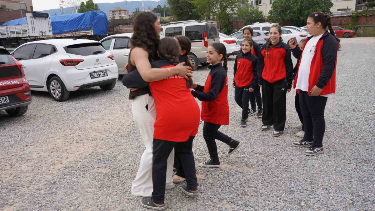 Nesrin Baş Tokatlı Kız Çocuklarına İlham Oluyor - Foto 3