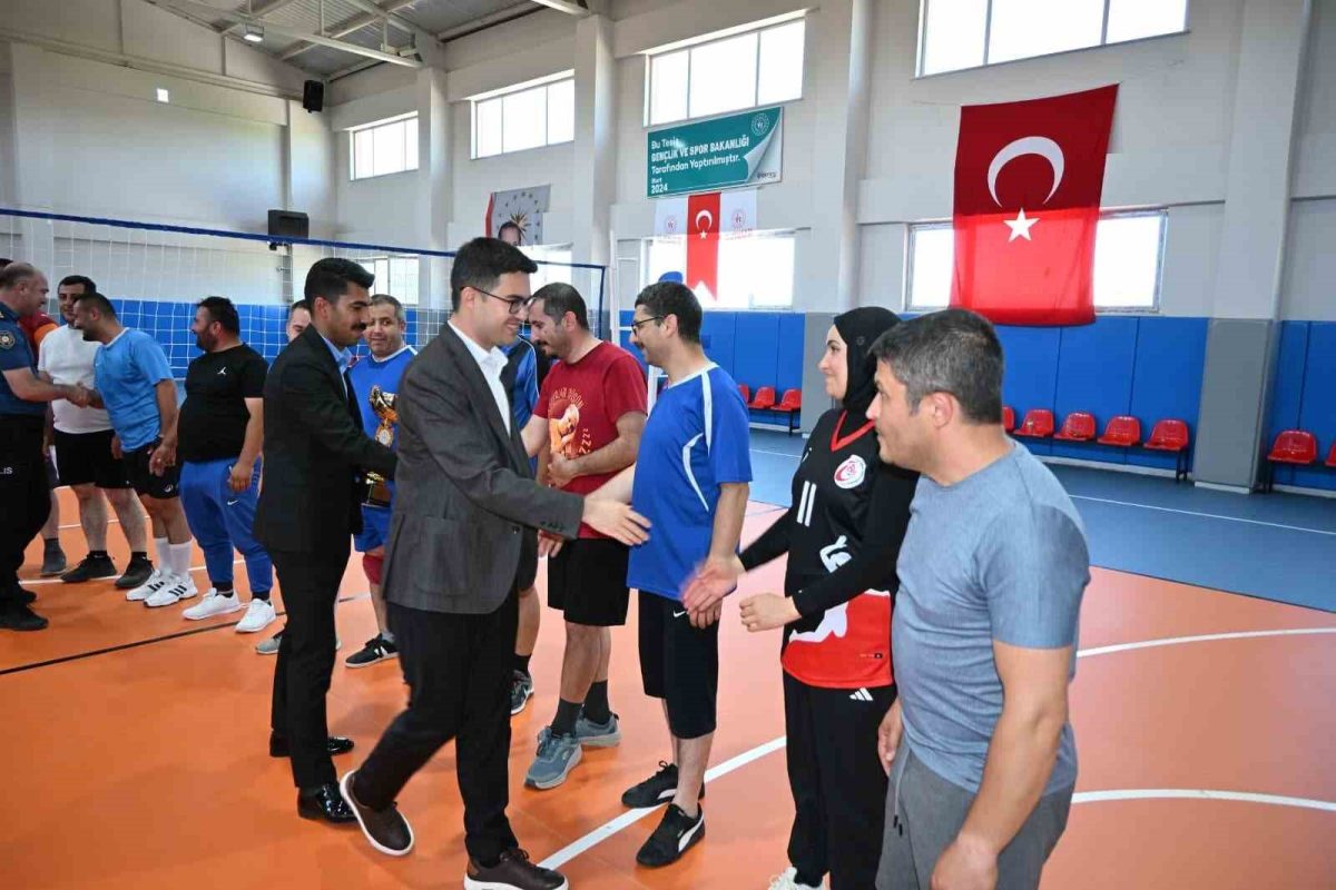 Sarıoğlan Voleybol Turnuvası Şampiyonu Belli Oldu