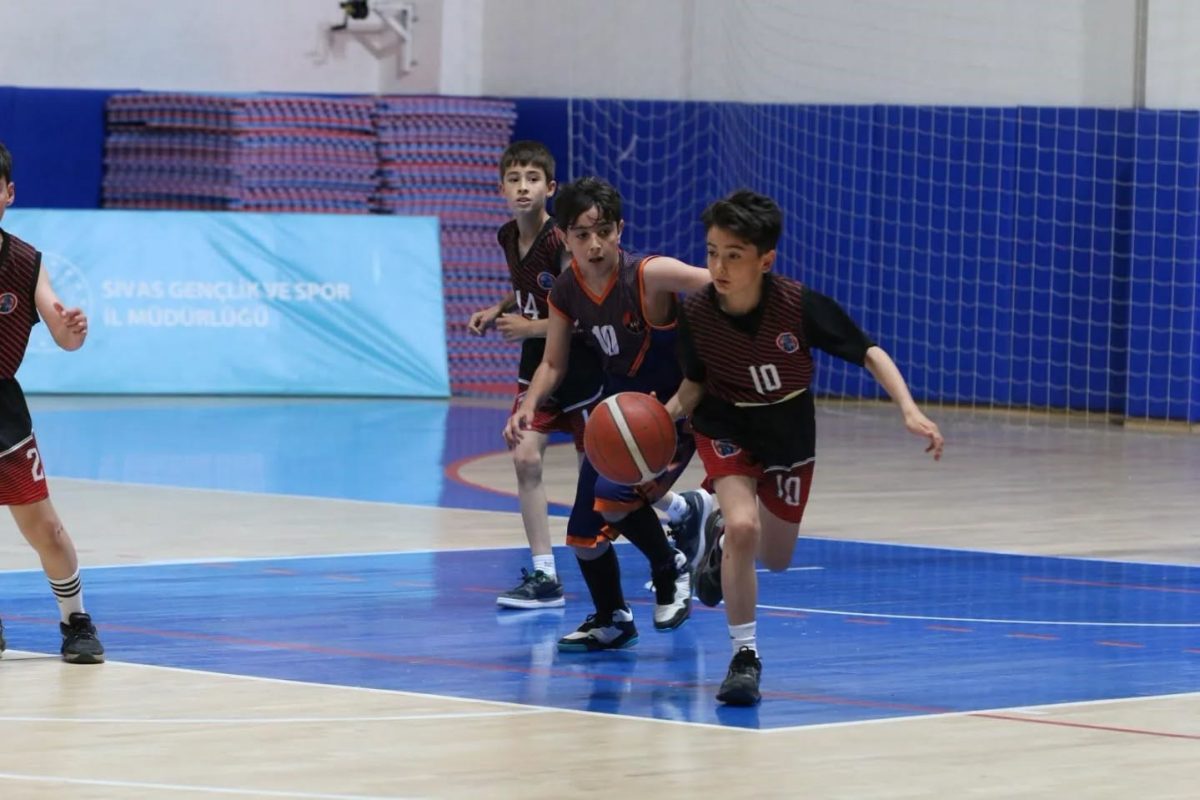 Sivas'ta Minikler Basketbol İl Birinciliği Tamamlandı - Foto 3