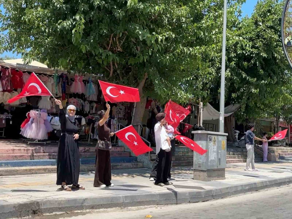 Tarsus'ta A Milli Futbol Takımı İçin Dev Konvoy
