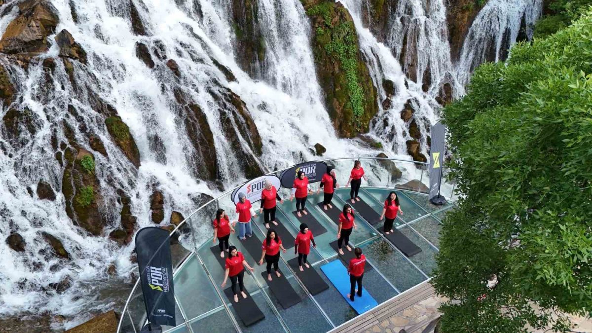 Tomara Şelalesi'nde Dünya Yoga Günü Etkinliği - Foto 2