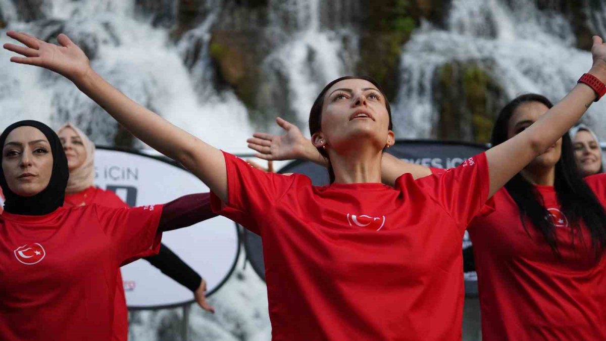 Tomara Şelalesi'nde Dünya Yoga Günü Etkinliği - Foto 6