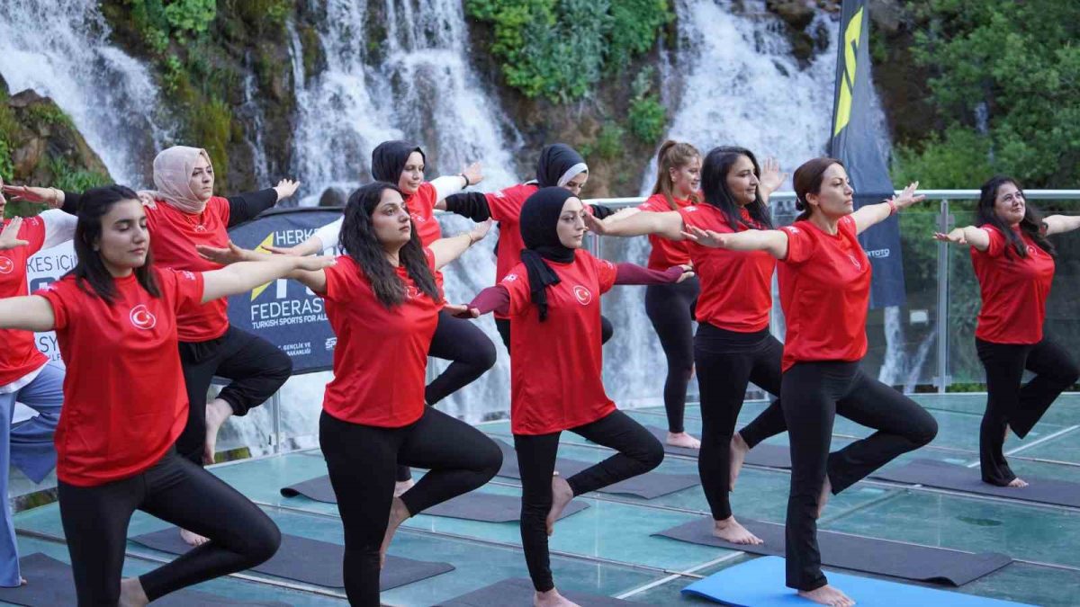Tomara Şelalesi'nde Dünya Yoga Günü Etkinliği - Foto 8