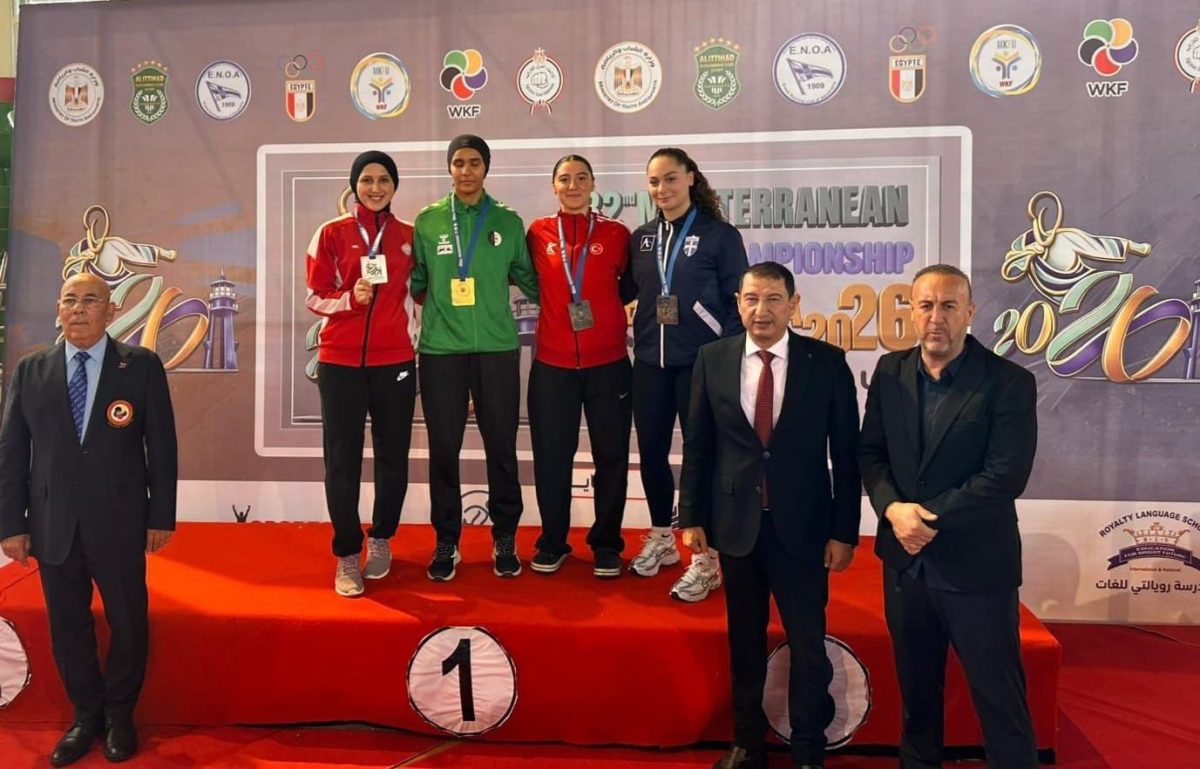 Tuğba Çürük Akdeniz Karate Şampiyonası'nda Tarih Yazdı