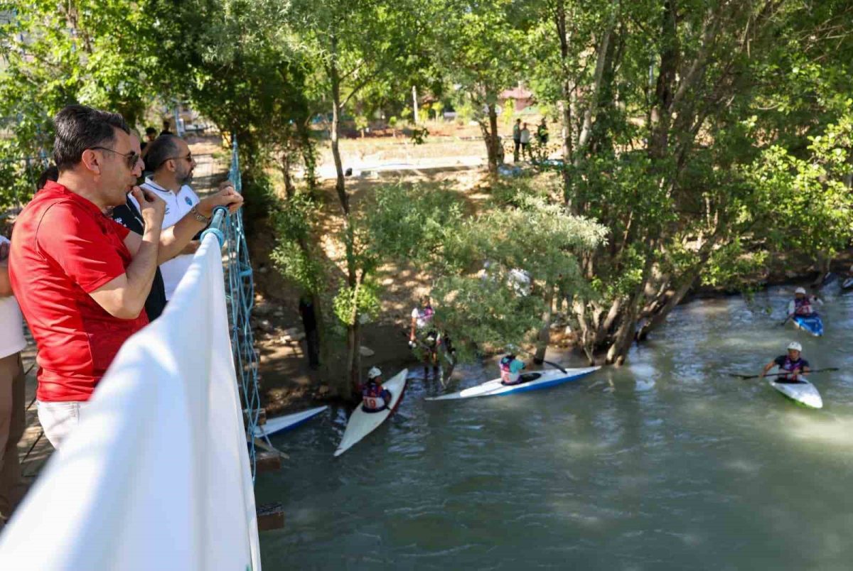 Tunceli'de Kano Akarsu Slalom Bahar Kupası Başladı - Foto 6