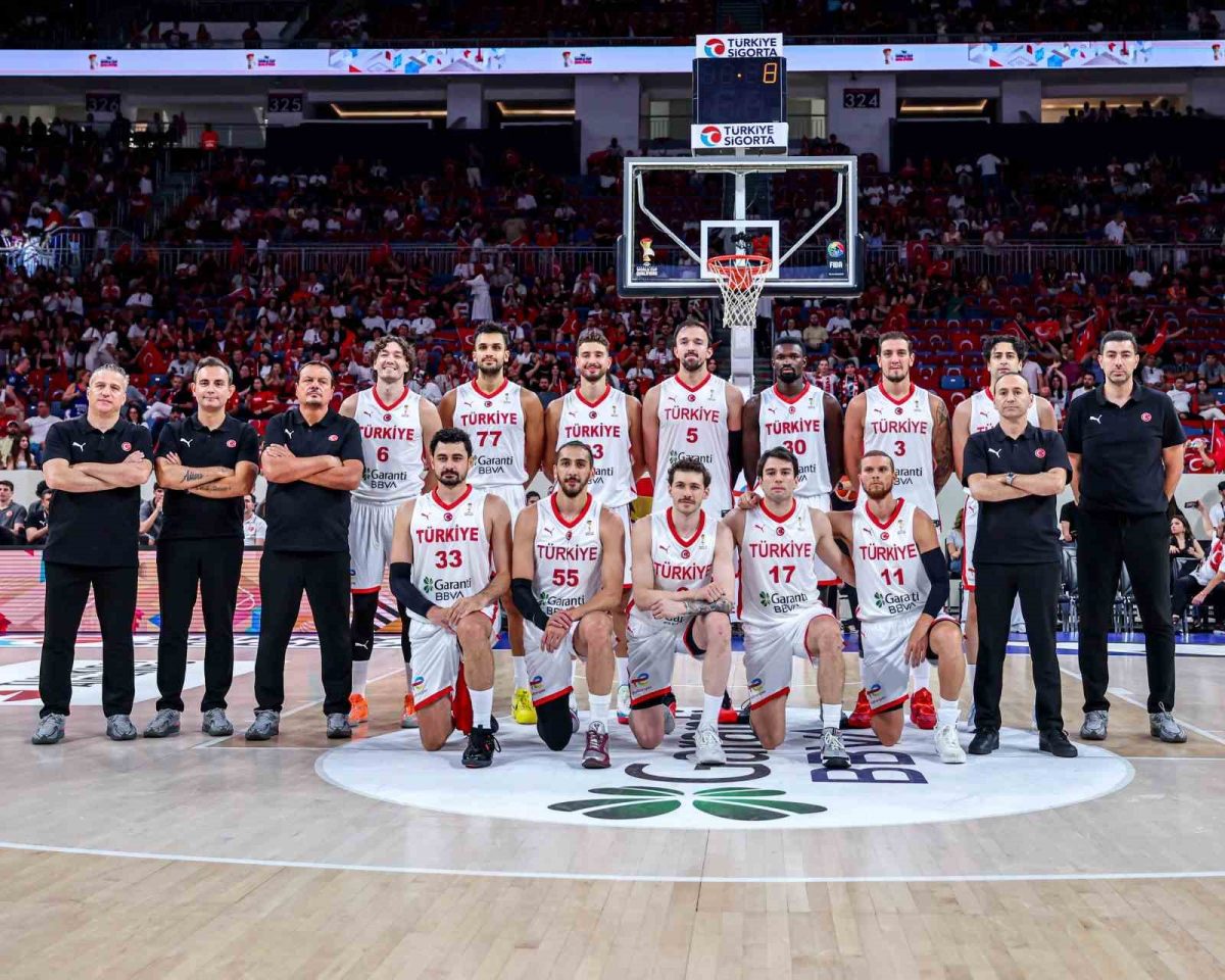 A Milli Erkek Basketbol Takımı, grubu yenilgisiz tamamladı