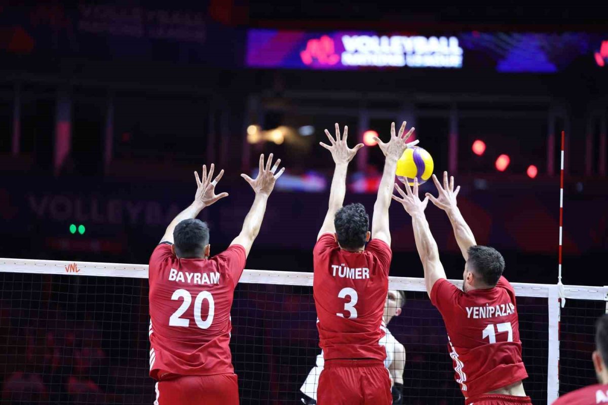 2026 FIVB Voleybol Milletler Ligi: Sırbistan: 0 - Türkiye: 3 - Foto 5