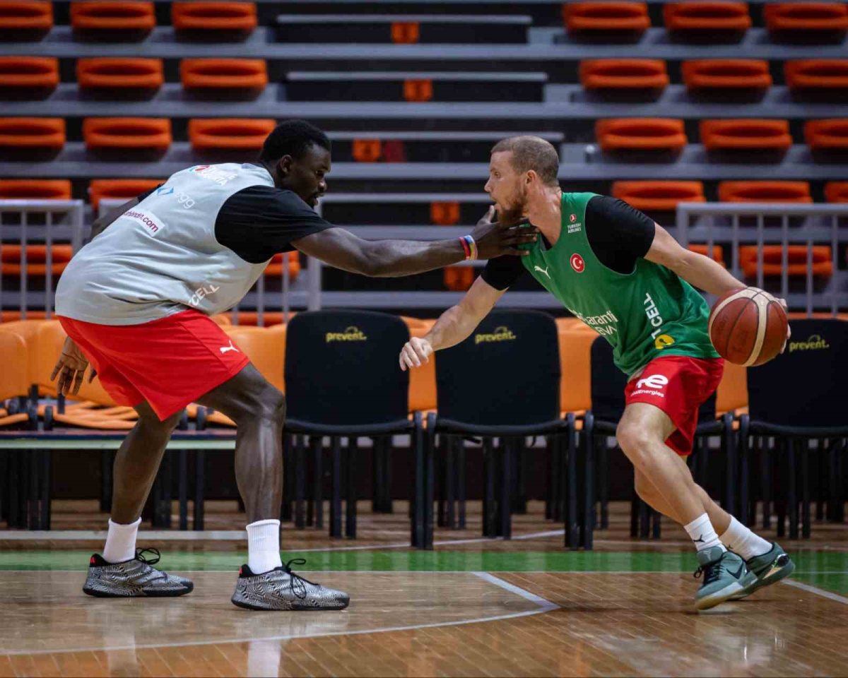 A Milli Basketbol Takımı Bosna Hersek'te İlk İdmana Çıktı - Foto 2