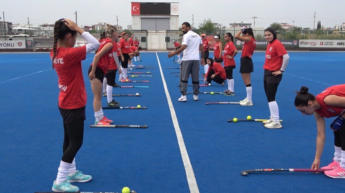 A Milli Kadın Hokey Takımı'nın Hedefi Avrupa Şampiyonluğu - Foto 3