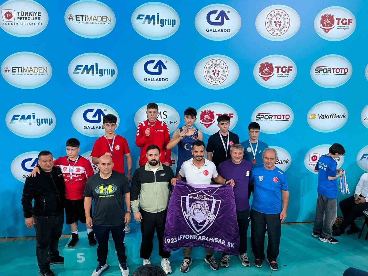 Afyonkarahisarlı güreşçi’den büyük başarı - Foto 2