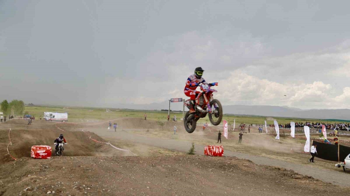 Ağrı'da En Yüksek Rakımlı Enduro Yarışı Başladı - Foto 4