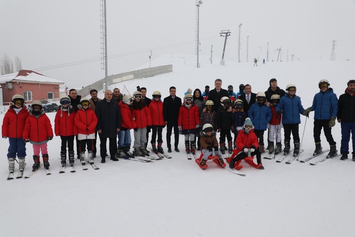 Ağrı’da Spor Devrimi: "7’den 70’e Zirveye" Projesi hedefleri ilk 6 ayda aştı - Foto 2