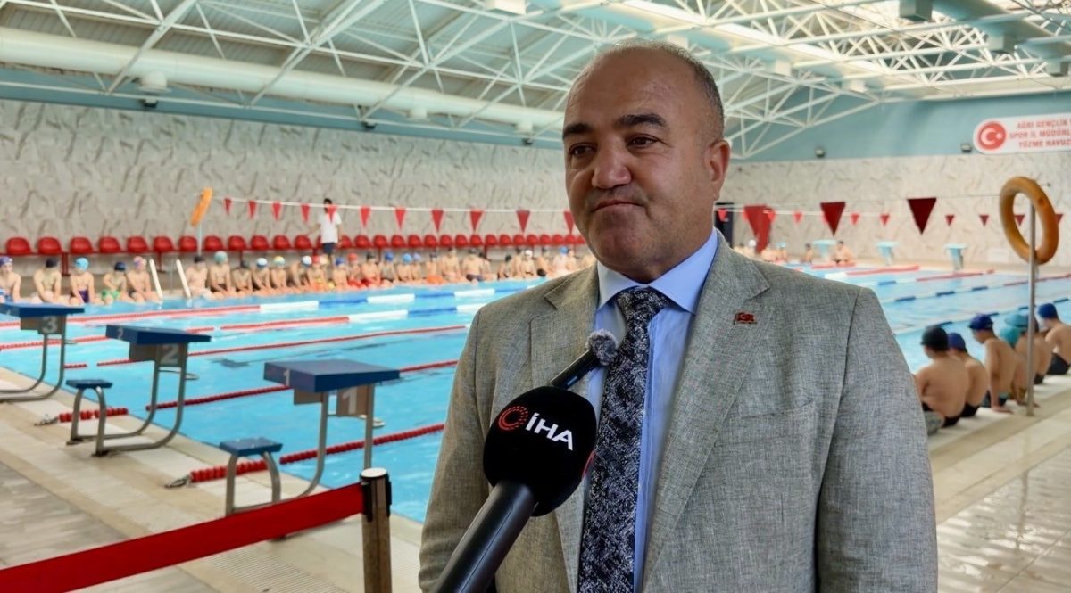 Ağrı’da ’Yüzme Bilmeyen Kalmasın’ projesi ile 4 bin 800 çocuk suyla buluştu - Foto 4