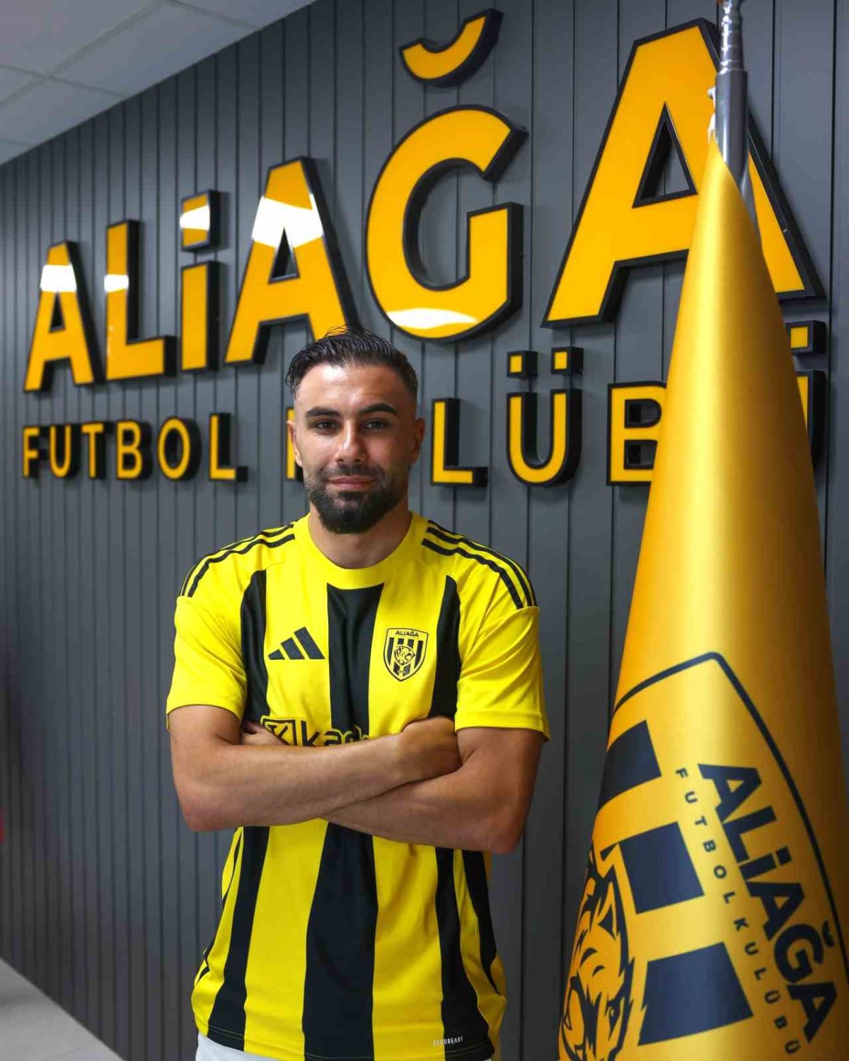Aliağa FK, Selim Ilgaz, Mustafa Yıldırım ve Caner Cavlan’ı renklerine bağladı - Foto 6