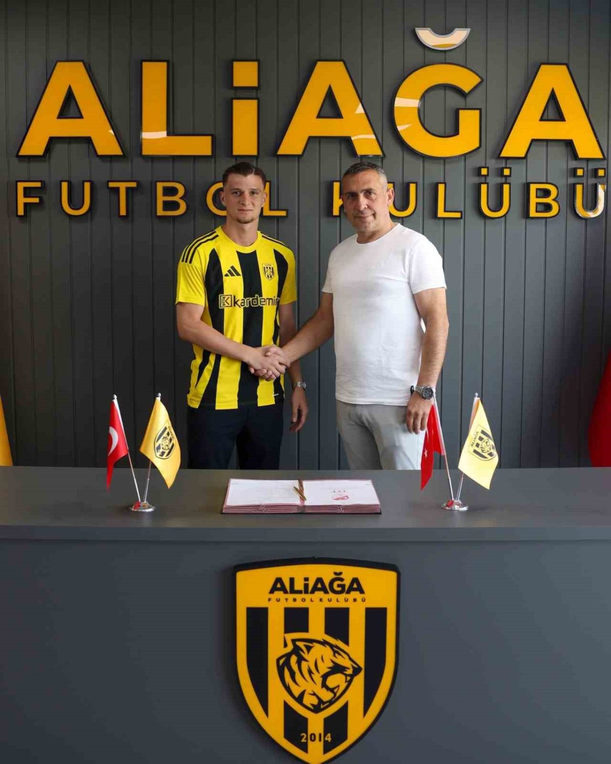 Aliağa FK'da Transfer Hareketliliği: Bir İmza İki Veda - Foto 3